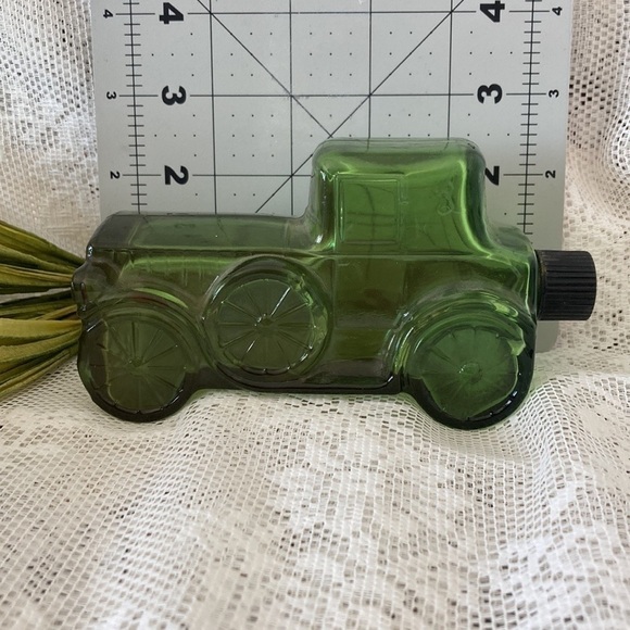 Vintage Avon Antique Car Design Cologne Bottle. Wonderful condition/empty/no box - Picture 6 of 6